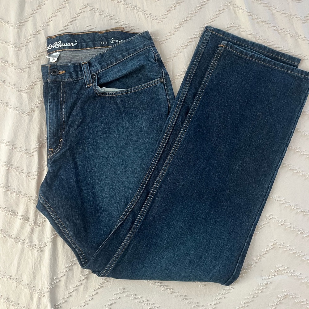Eddie Bauer straight-fit denim jeans in a medium-to-dark blue wash 38/34